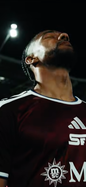Super League: Découvrez le nouveau maillot du Servette FC